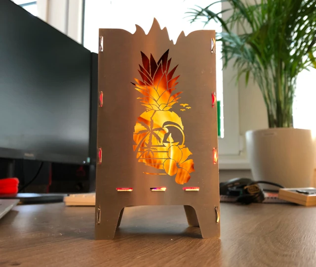 Teaserbild: Teelicht "Sunshine Pineapple" von SteelfireboxX