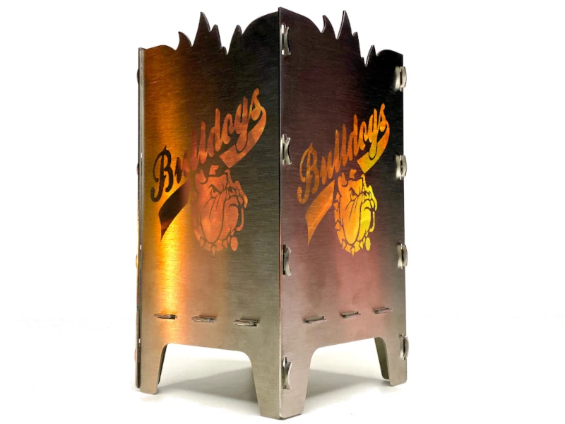 Edelstahl Bulldogs Teelicht (Produktfoto) von SteelfireboxX auf weißem Hintergrund