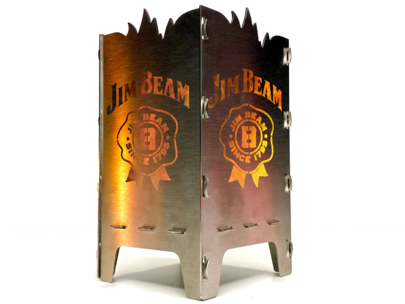 Hochwertiges Jim Beam Teelicht von SteelfireboxX auf weißem Hintergrund